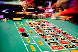deragon4d live-dealer studio with HD camera setup for blackjack and roulette tables
